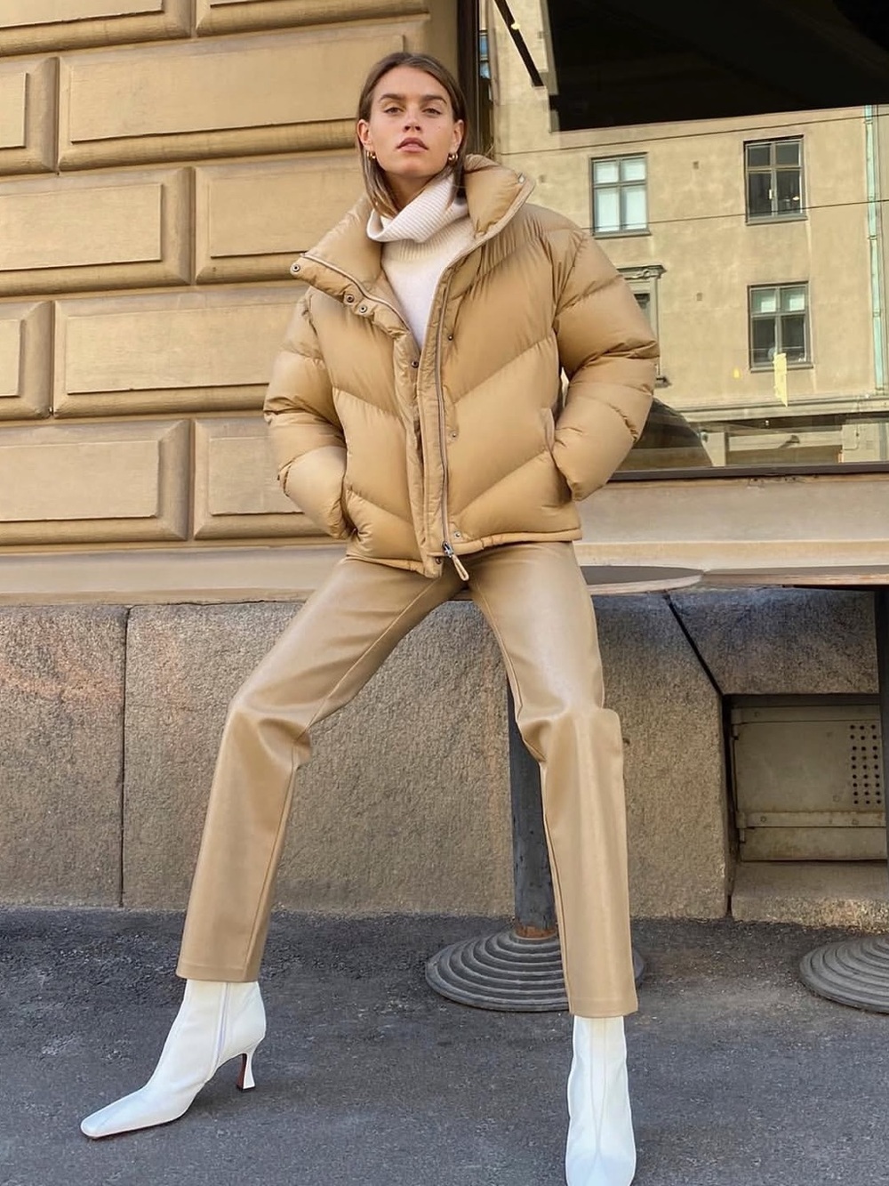 NWT Aritzia Wilfred Oxford Tan Cloud Puff Puffer Jacket size X-Small 700+ fill